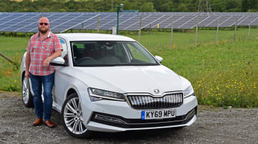 Skoda superb deals 1.4 hybrid